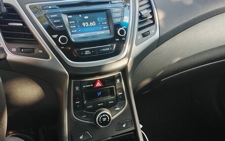 Hyundai Elantra V, 2013 год, 800 000 рублей, 11 фотография