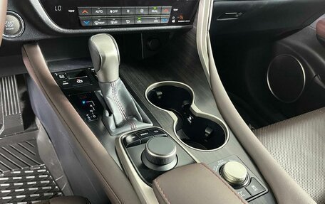 Lexus RX IV рестайлинг, 2018 год, 4 699 000 рублей, 25 фотография