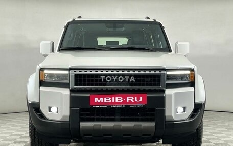 Toyota Land Cruiser Prado, 2024 год, 8 999 000 рублей, 2 фотография