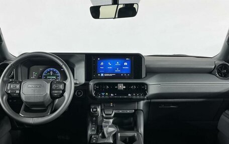 Toyota Land Cruiser Prado, 2024 год, 8 999 000 рублей, 15 фотография