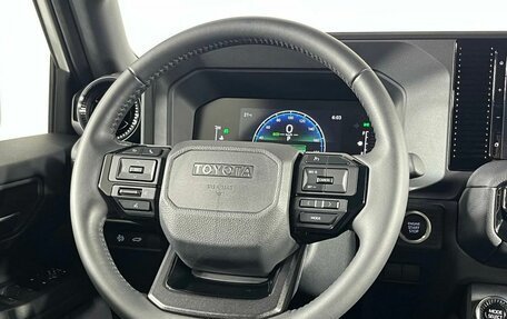 Toyota Land Cruiser Prado, 2024 год, 8 999 000 рублей, 16 фотография