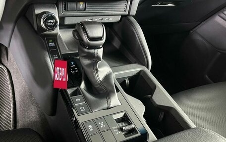Toyota Land Cruiser Prado, 2024 год, 8 999 000 рублей, 23 фотография