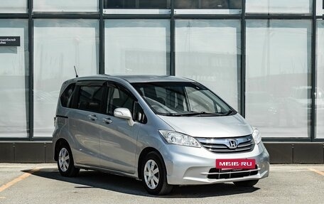 Honda Freed I, 2012 год, 1 200 000 рублей, 5 фотография