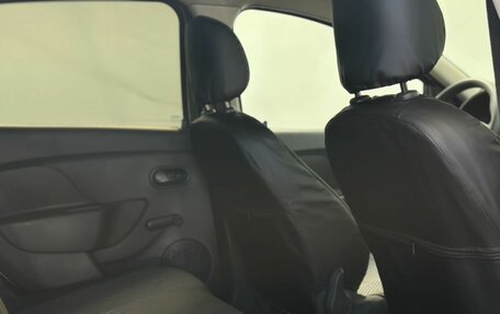 Renault Logan II, 2018 год, 680 000 рублей, 10 фотография