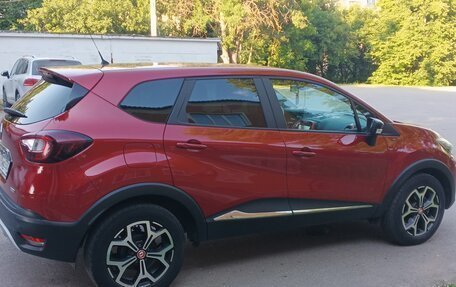 Renault Kaptur I рестайлинг, 2018 год, 1 650 000 рублей, 2 фотография