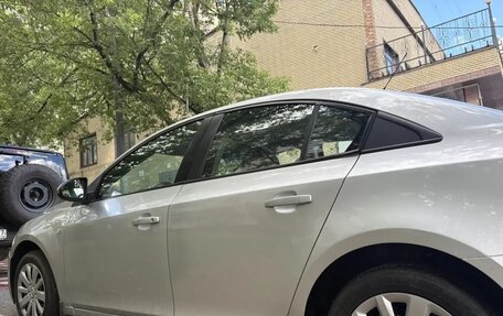 Chevrolet Cruze II, 2010 год, 860 000 рублей, 3 фотография