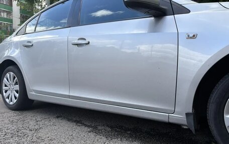 Chevrolet Cruze II, 2010 год, 860 000 рублей, 5 фотография