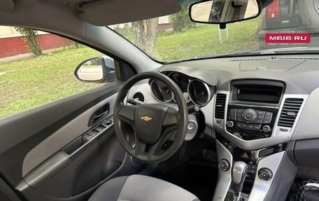 Chevrolet Cruze II, 2010 год, 860 000 рублей, 2 фотография