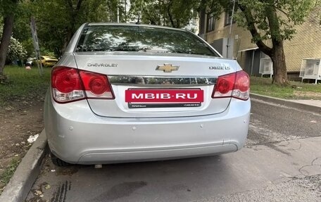 Chevrolet Cruze II, 2010 год, 860 000 рублей, 6 фотография