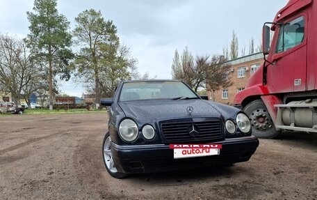 Mercedes-Benz E-Класс, 1997 год, 350 000 рублей, 4 фотография