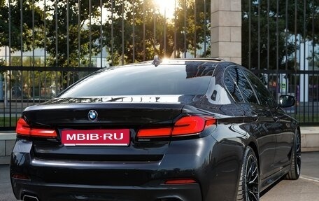 BMW 5 серия, 2022 год, 5 100 000 рублей, 2 фотография