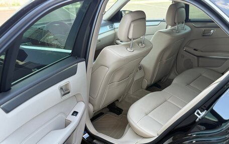 Mercedes-Benz E-Класс, 2013 год, 1 750 000 рублей, 36 фотография