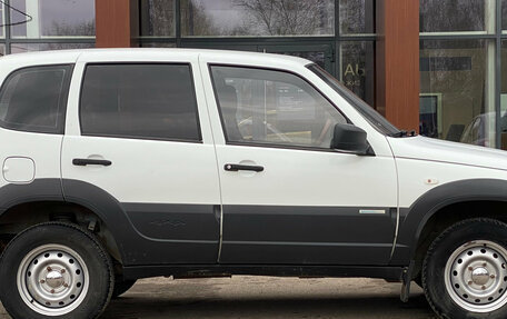 Chevrolet Niva I рестайлинг, 2015 год, 540 000 рублей, 4 фотография
