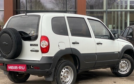 Chevrolet Niva I рестайлинг, 2015 год, 540 000 рублей, 5 фотография