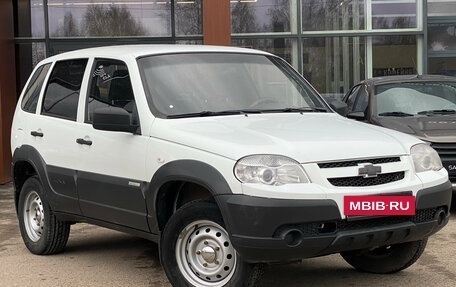 Chevrolet Niva I рестайлинг, 2015 год, 540 000 рублей, 3 фотография