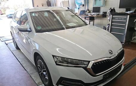 Skoda Octavia IV, 2021 год, 2 072 000 рублей, 3 фотография