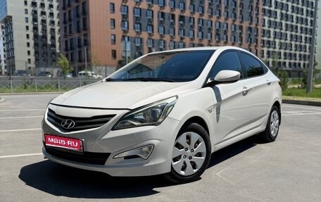 Hyundai Solaris II рестайлинг, 2014 год, 820 000 рублей, 1 фотография