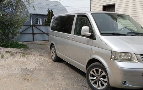 Volkswagen Caravelle T5, 2009 год, 1 350 000 рублей, 2 фотография