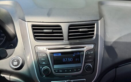 Hyundai Solaris II рестайлинг, 2014 год, 820 000 рублей, 18 фотография