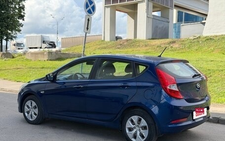 Hyundai Solaris II рестайлинг, 2015 год, 755 000 рублей, 2 фотография