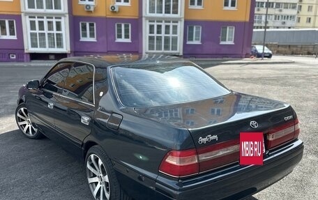 Toyota Crown, 1998 год, 700 000 рублей, 3 фотография