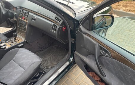 Mercedes-Benz E-Класс, 1999 год, 700 000 рублей, 9 фотография