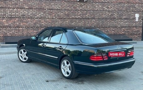 Mercedes-Benz E-Класс, 1999 год, 700 000 рублей, 5 фотография