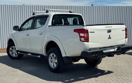 Mitsubishi L200 IV рестайлинг, 2015 год, 2 150 000 рублей, 10 фотография