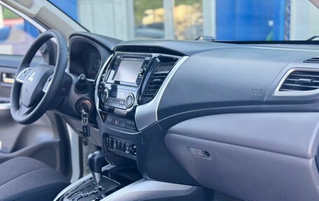 Mitsubishi L200 IV рестайлинг, 2015 год, 2 150 000 рублей, 22 фотография