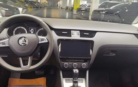 Skoda Octavia, 2022 год, 1 225 000 рублей, 12 фотография