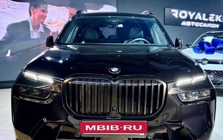 BMW X7, 2022 год, 14 400 000 рублей, 3 фотография