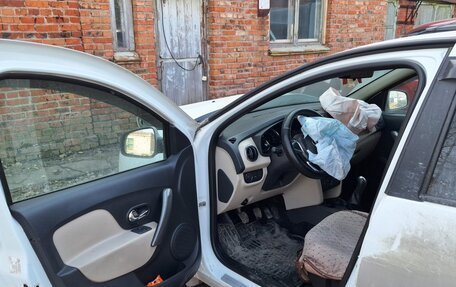 Renault Logan II, 2019 год, 275 000 рублей, 6 фотография