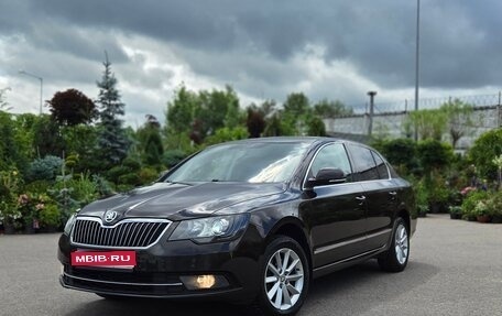 Skoda Superb III рестайлинг, 2013 год, 1 350 000 рублей, 1 фотография