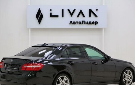 Mercedes-Benz E-Класс, 2012 год, 1 175 000 рублей, 4 фотография