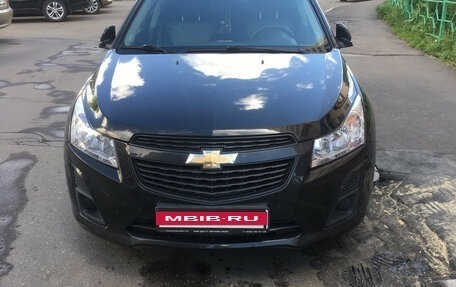 Chevrolet Cruze II, 2012 год, 700 000 рублей, 3 фотография
