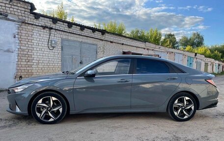 Hyundai Elantra, 2022 год, 1 450 000 рублей, 2 фотография