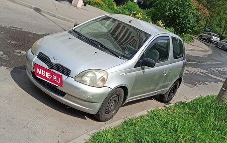 Toyota Yaris I рестайлинг, 2002 год, 375 000 рублей, 2 фотография