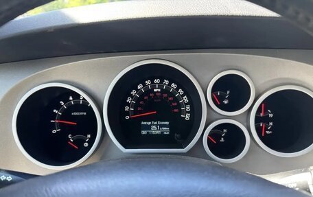 Toyota Tundra II, 2007 год, 3 000 000 рублей, 11 фотография