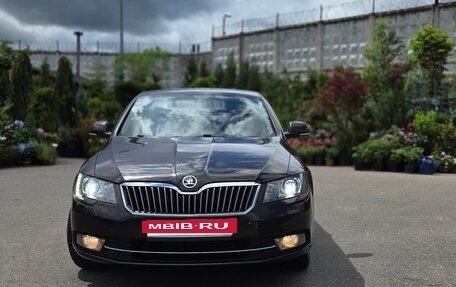 Skoda Superb III рестайлинг, 2013 год, 1 350 000 рублей, 2 фотография