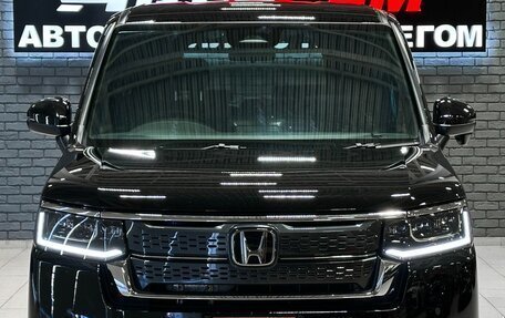 Honda Stepwgn, 2023 год, 2 950 000 рублей, 3 фотография