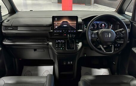 Honda Stepwgn, 2023 год, 2 950 000 рублей, 30 фотография
