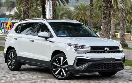 Volkswagen Tharu, 2023 год, 1 700 000 рублей, 2 фотография