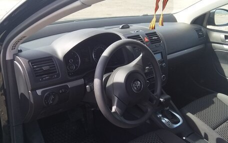 Volkswagen Jetta VI, 2010 год, 750 000 рублей, 1 фотография