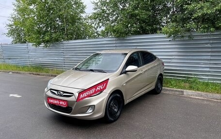 Hyundai Solaris II рестайлинг, 2011 год, 595 000 рублей, 1 фотография