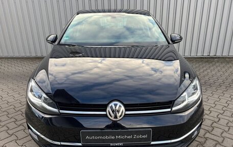 Volkswagen Golf VII, 2019 год, 1 950 000 рублей, 3 фотография