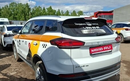 Geely Atlas, 2024 год, 1 550 000 рублей, 3 фотография