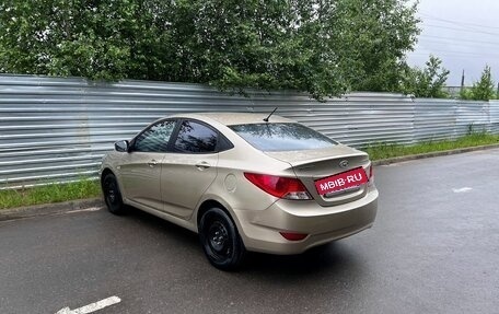 Hyundai Solaris II рестайлинг, 2011 год, 595 000 рублей, 4 фотография