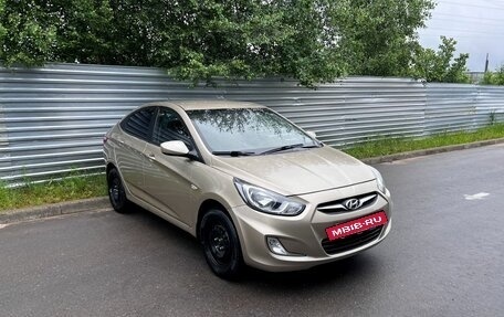 Hyundai Solaris II рестайлинг, 2011 год, 595 000 рублей, 3 фотография
