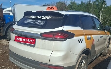 Geely Atlas, 2023 год, 1 355 000 рублей, 4 фотография