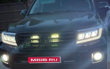 Toyota Land Cruiser 200, 2012 год, 3 300 000 рублей, 2 фотография